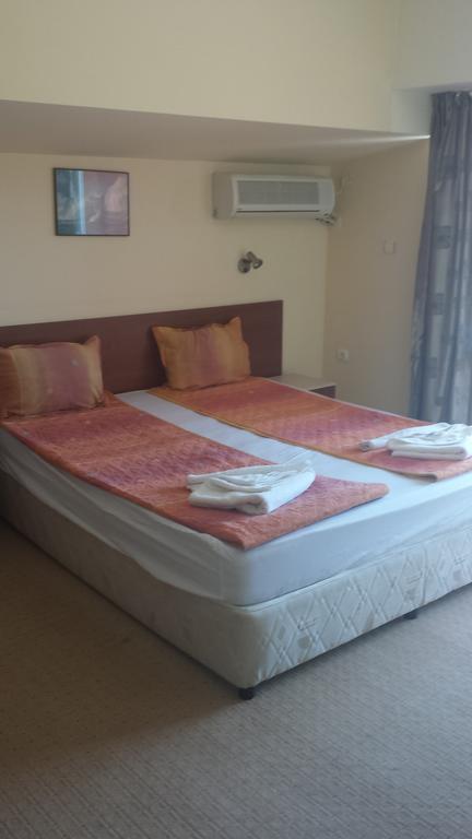 Salena Hotel Πριμόρσκο Δωμάτιο φωτογραφία